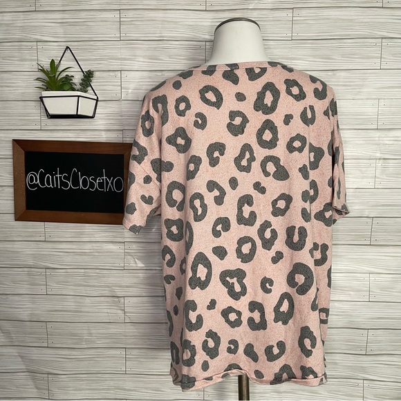 🫶 BiBi Leopard Cutout Top - Picture 2 of 5